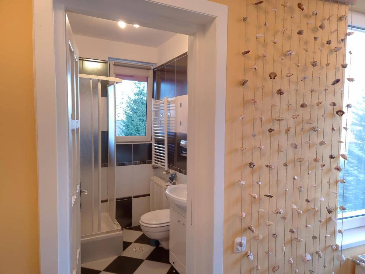 Marble Villa: Luxury Estate - Central But Intimate Сіная Екстер'єр фото