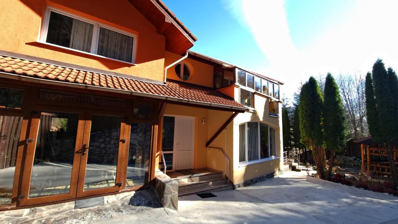 Marble Villa: Luxury Estate - Central But Intimate Сіная Екстер'єр фото